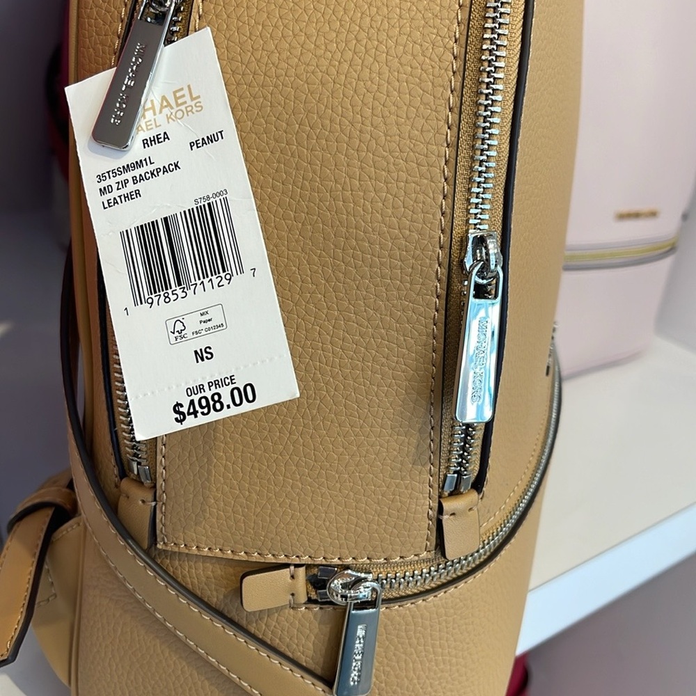 MICHAEL KORS Rhea Medium Pebbled Leather Zip Backpack
PEANUT
NWT MK - Picture 9 of 16